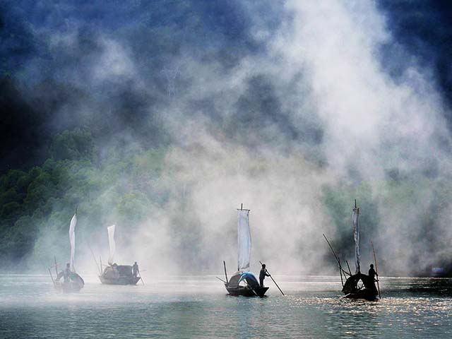 薄纱遮溪舟 浙江杭州 杜铁军.jpg