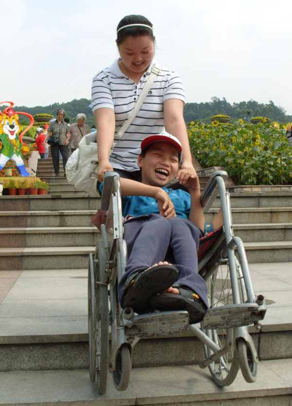 《笑脸》+广东+张辉.JPG