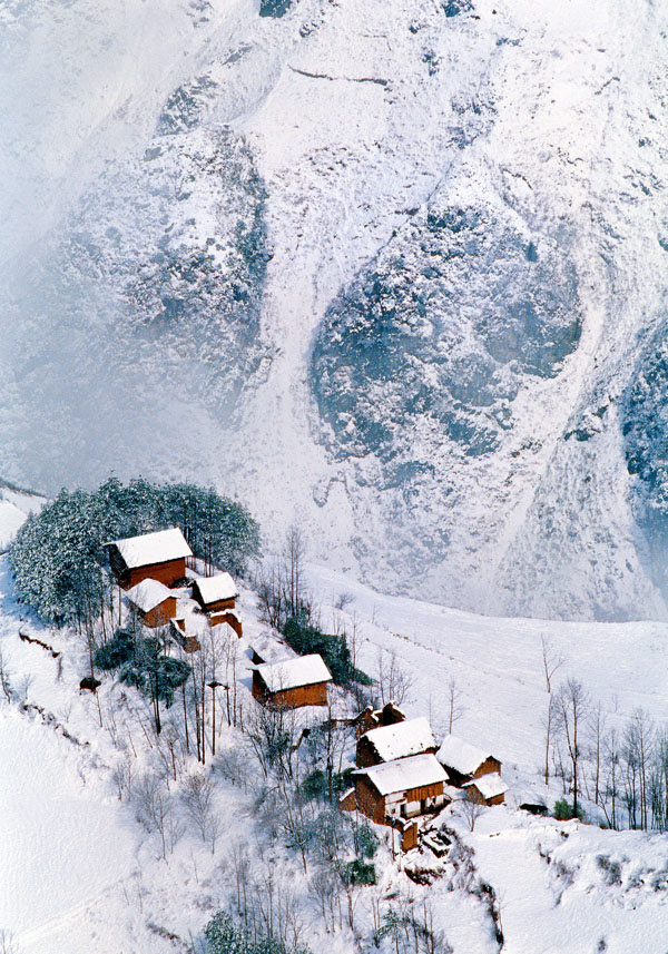 雪山人家+云南昭通+柴峻峰.jpg
